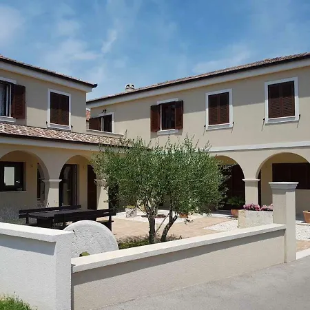 & Toni Apartamento