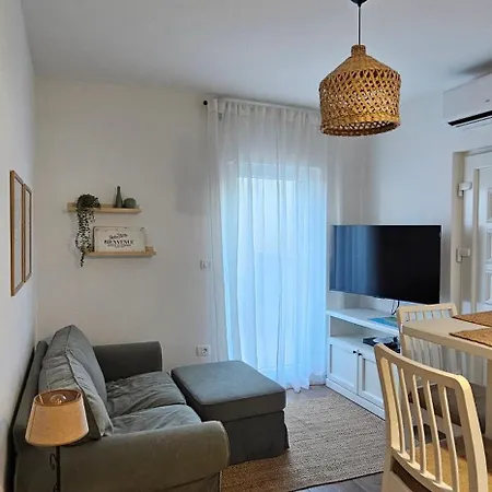 & Toni Apartment